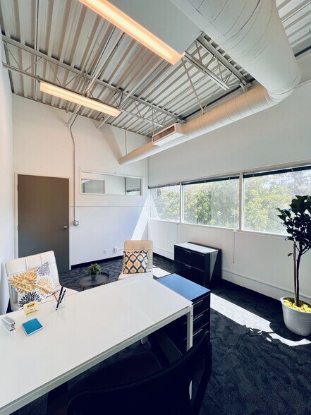 More Photos Of 10549-10555 Jefferson Blvd, Culver City Unknown For Lease