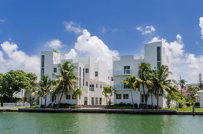 More Photos Of 1975-1985 Calais Dr, Miami Beach Apartments For Sale