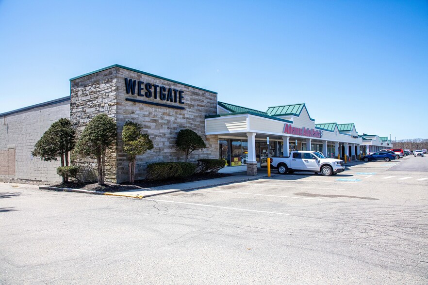 More Photos Of 1364-1600 Congress St, Portland Unknown For Lease