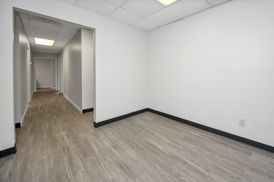 More Photos Of 1572 Montgomery Hwy, Birmingham Office For Lease
