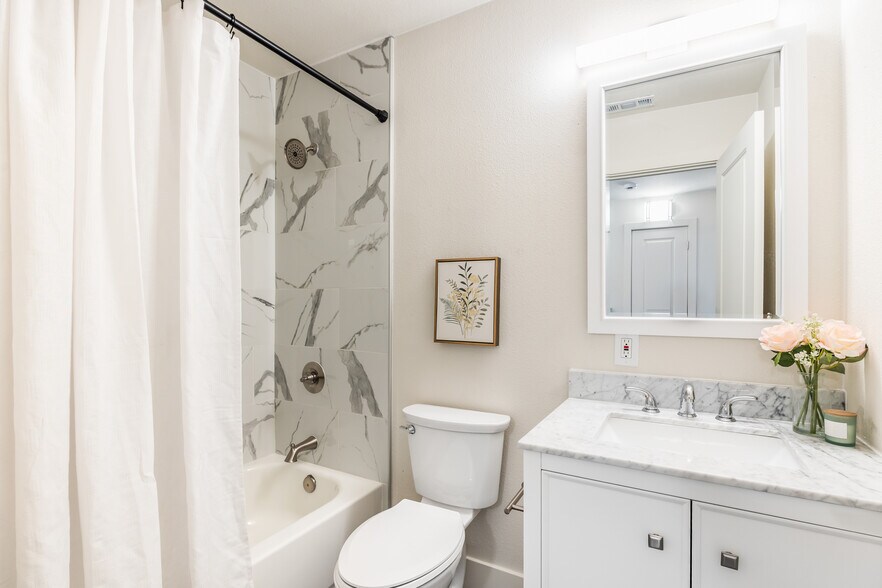More Photos Of 2409 Cava Ct, Sacramento Apartments For Sale
