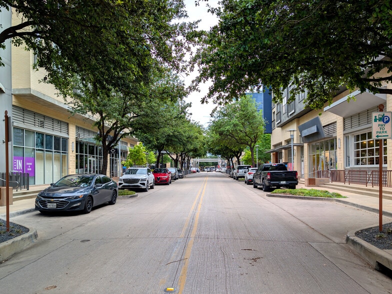 More Photos Of 2927 Morton St, Fort Worth Storefront For Lease