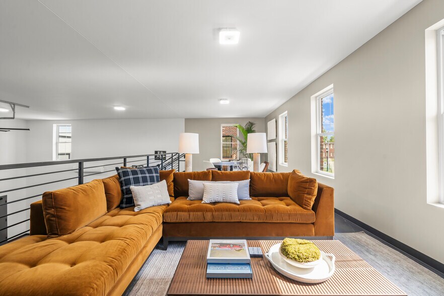 More Photos Of 4477 34th Ave, Cincinnati Self Storage For Sale