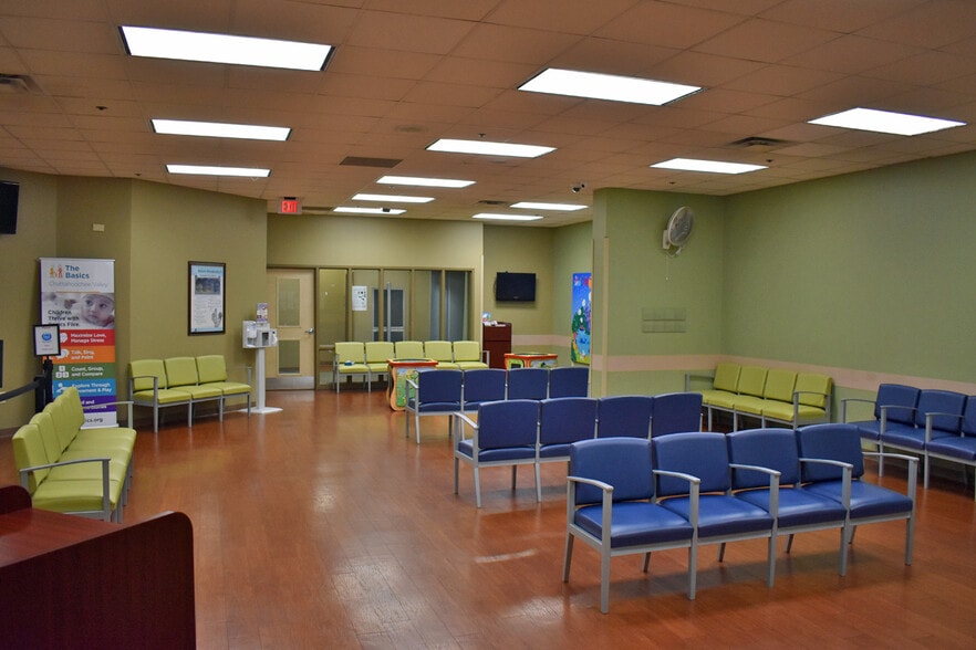 More Photos Of 2100 Comer Ave, Columbus Medical For Lease
