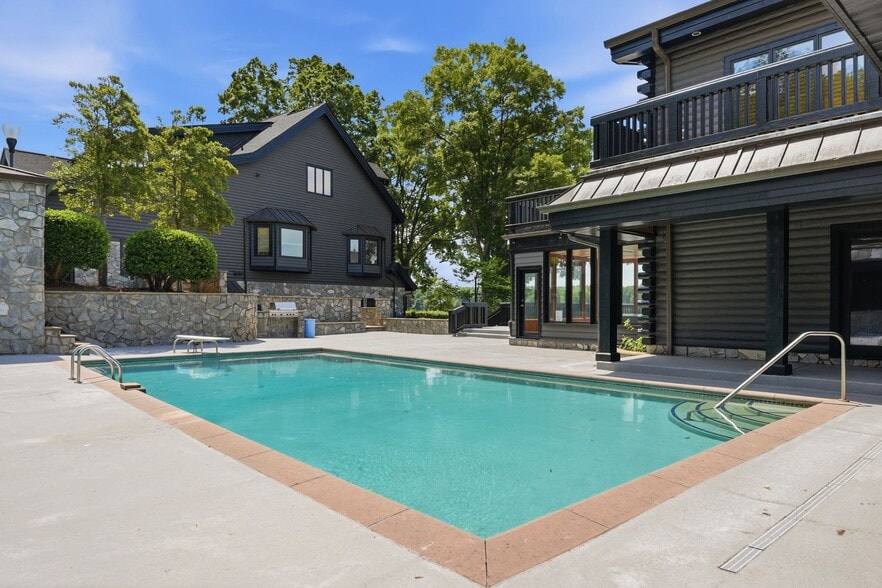 More Photos Of 9715 Nine Eagles Ln, Charlotte Specialty For Sale