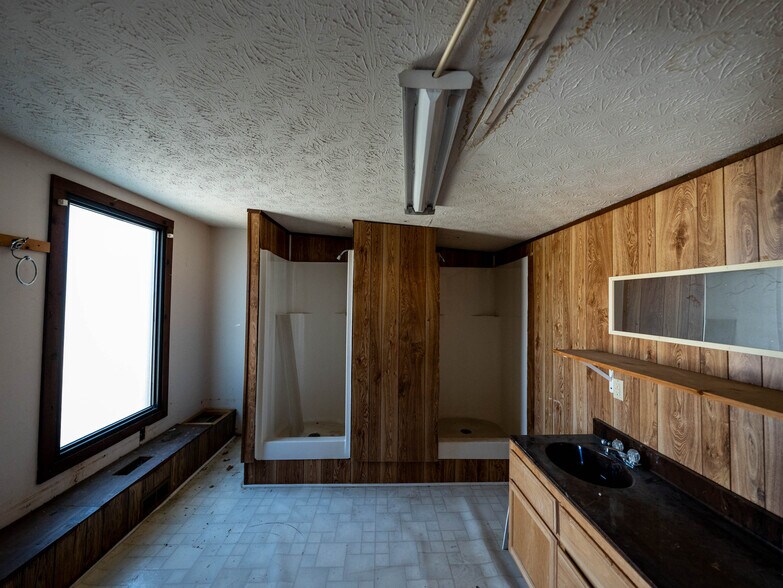 More Photos Of 3264 Broad St, Clyde Office For Sale