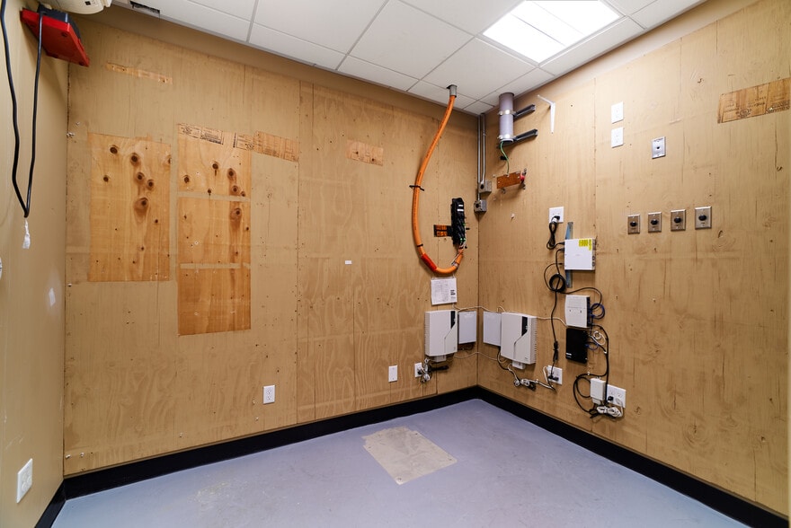 More Photos Of 108 W 3rd St, Long Beach Restaurant For Lease