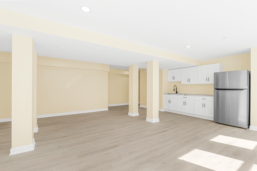 More Photos Of 1349 Yorktown Rd, Annapolis Assisted Living For Sale