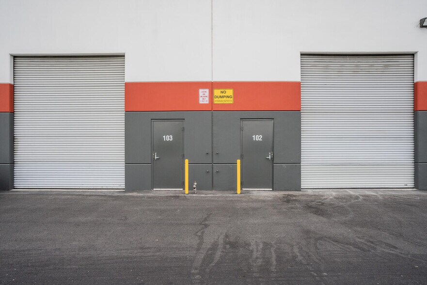 More Photos Of 12711 Ramona Blvd, Baldwin Park Warehouse For Lease