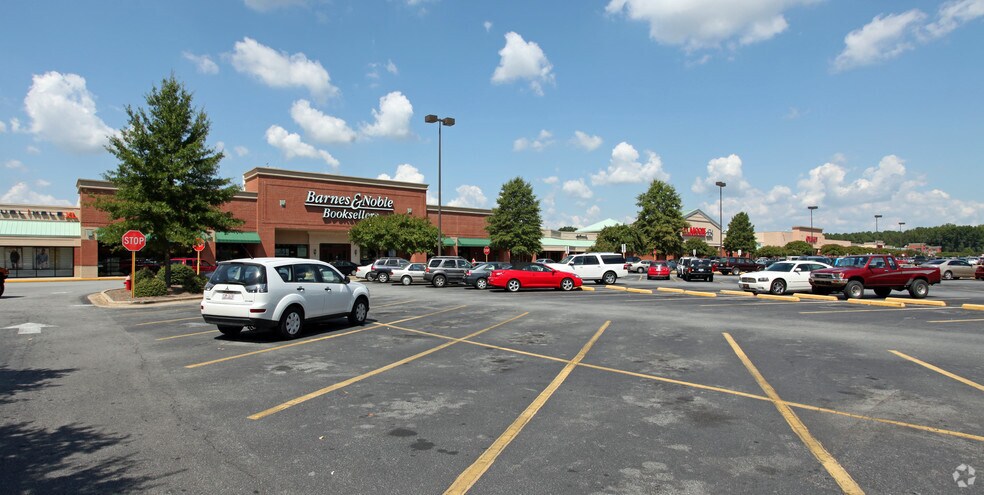 More Photos Of 3040 S Evans St, Greenville General Retail For Lease
