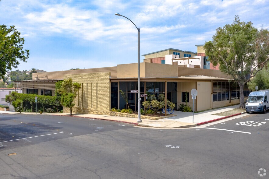 Primary Photo Of 433 E Canon Perdido St, Santa Barbara Office For Lease