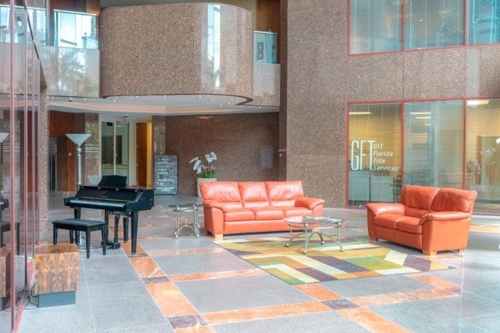 More Photos Of 2033 Main St, Sarasota Office For Lease