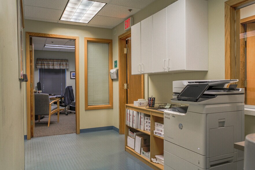 More Photos Of 25 Long Creek Dr, South Portland Medical For Sale