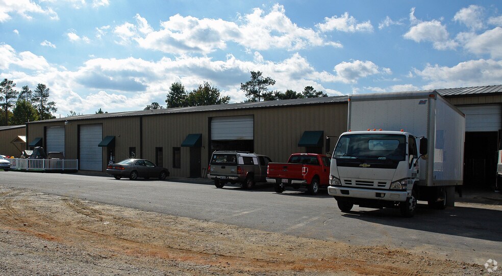 More Photos Of 832 Purser Dr, Raleigh Warehouse For Lease