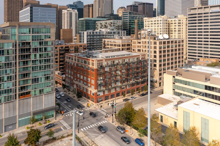 More Photos Of 333 S Desplaines St, Chicago Coworking Space