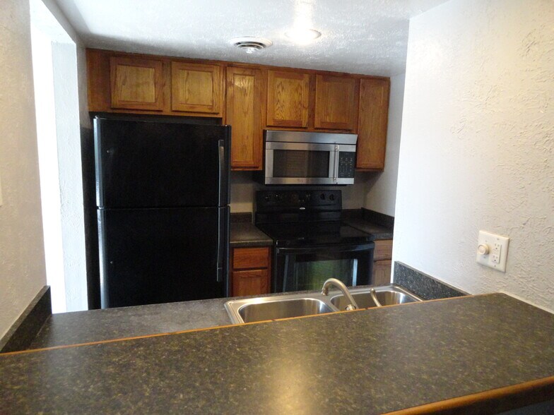 More Photos Of 1620 N Wilmot Rd, Tucson Apartments For Sale