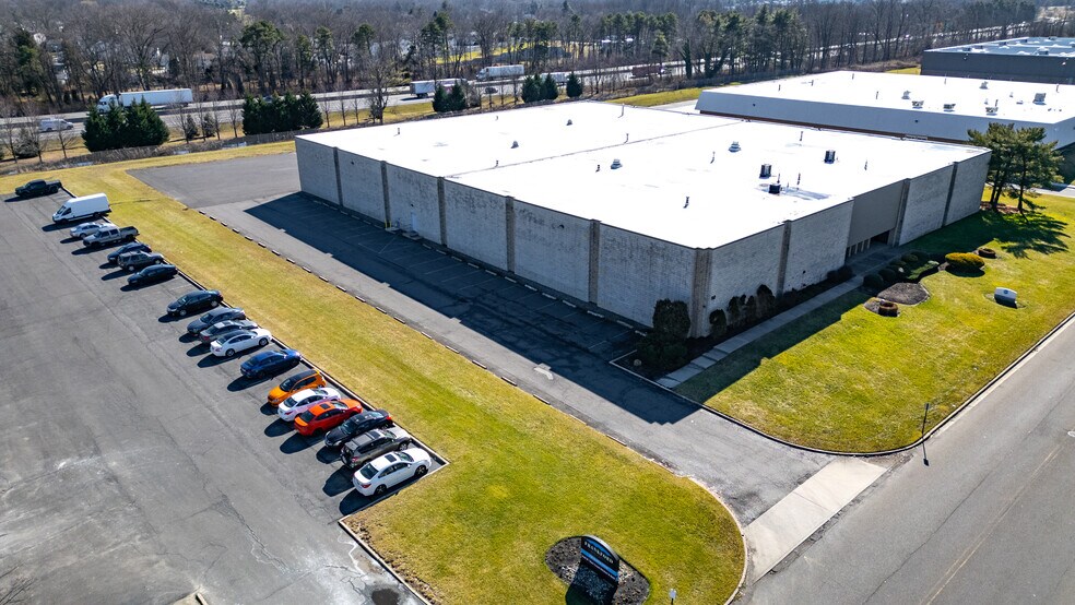 More Photos Of 112 Gaither Dr, Mount Laurel Warehouse For Lease