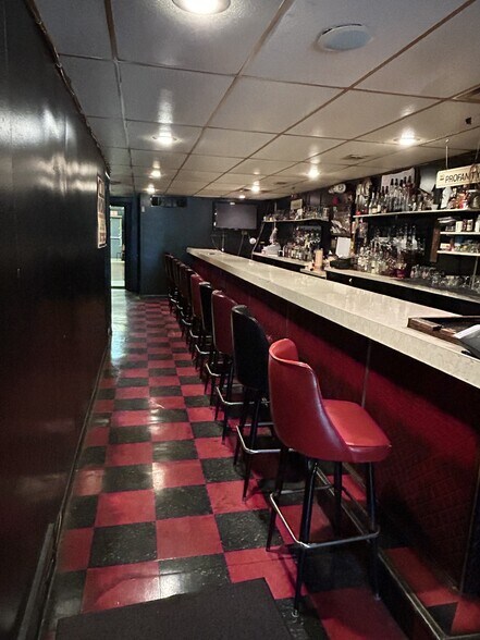 More Photos Of 988 W Bowery St, Akron Bar For Sale