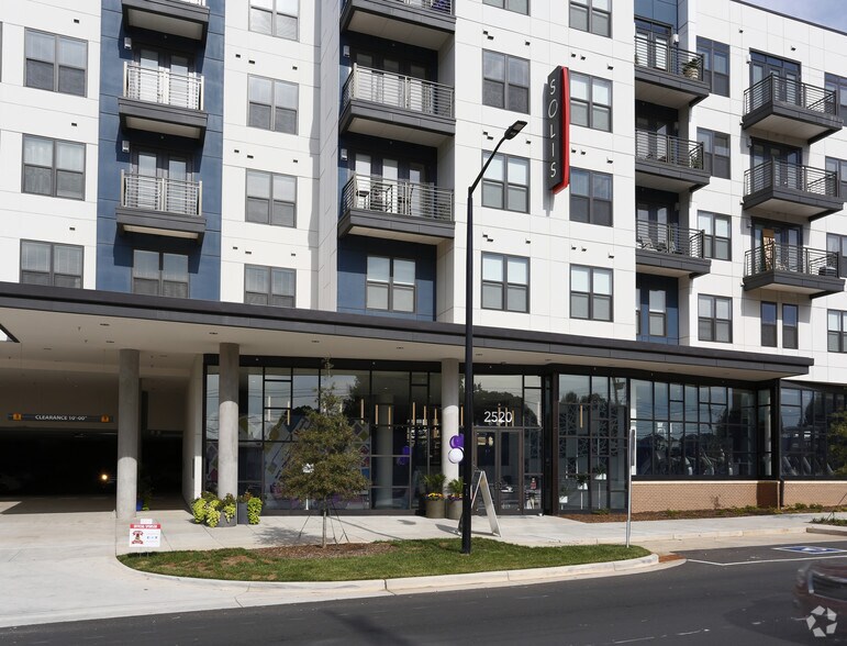 More Photos Of 2520 South Blvd, Charlotte Apartments For Lease