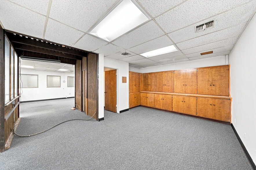 More Photos Of 777 Stanford Ave, Los Angeles Warehouse For Lease