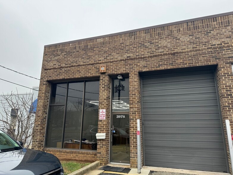 More Photos Of 2817-2821 Dorr Ave, Merrifield Warehouse For Lease