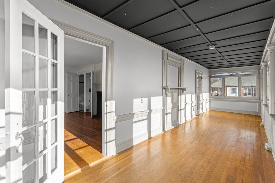 More Photos Of 80 Lafayette Rd, Hampton Falls Freestanding For Sale