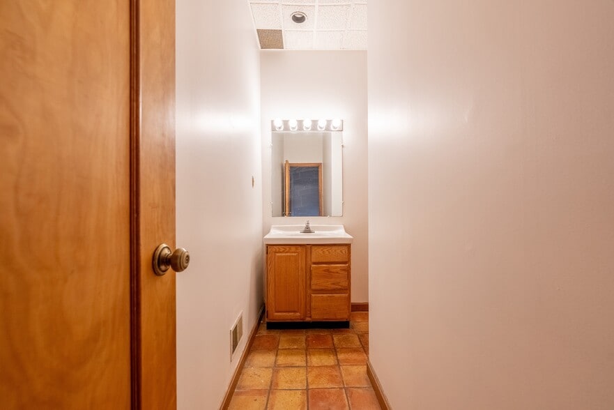 More Photos Of 3519 Bigelow Blvd, Pittsburgh Office For Sale