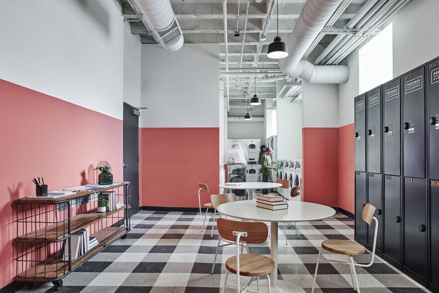 More Photos Of 5200 N Sheridan Rd, Chicago Apartments For Lease