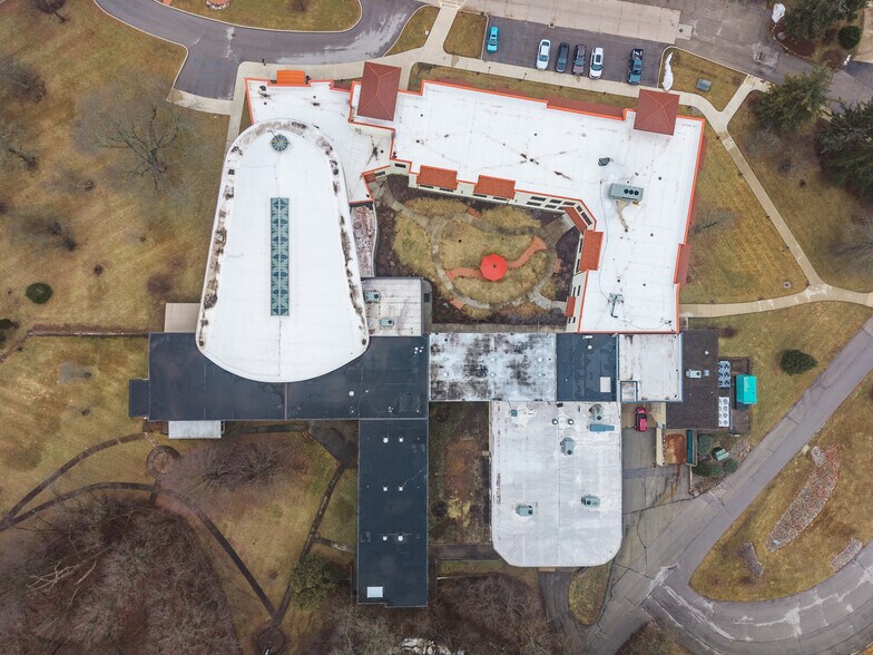 More Photos Of 25 Victory Noll Dr, Huntington Healthcare For Sale