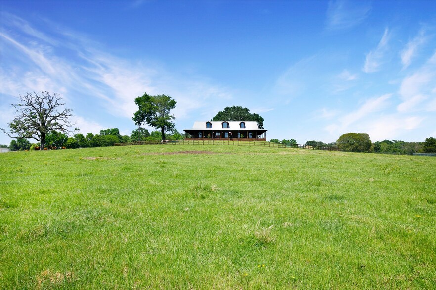 More Photos Of 575 County Road 1214, Quitman Specialty For Sale