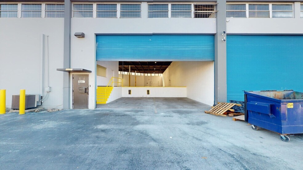 More Photos Of 16411 NW 8th Ave, Miami Distribution For Lease
