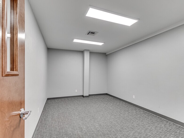 More Photos Of 4001 N Kickapoo Ave, Shawnee Religious Facility For Sale