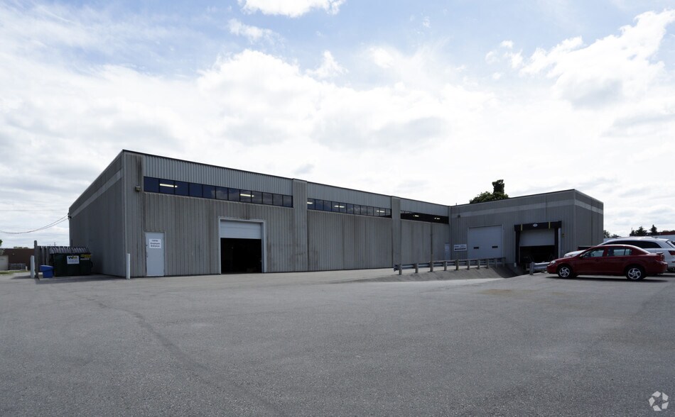 More Photos Of 50 Baffin Pl, Waterloo Warehouse For Lease