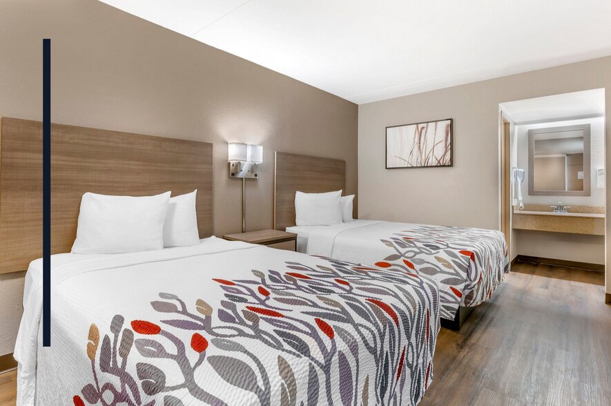 More Photos Of 3704 E Irvington Rd, Tucson Hotel For Sale