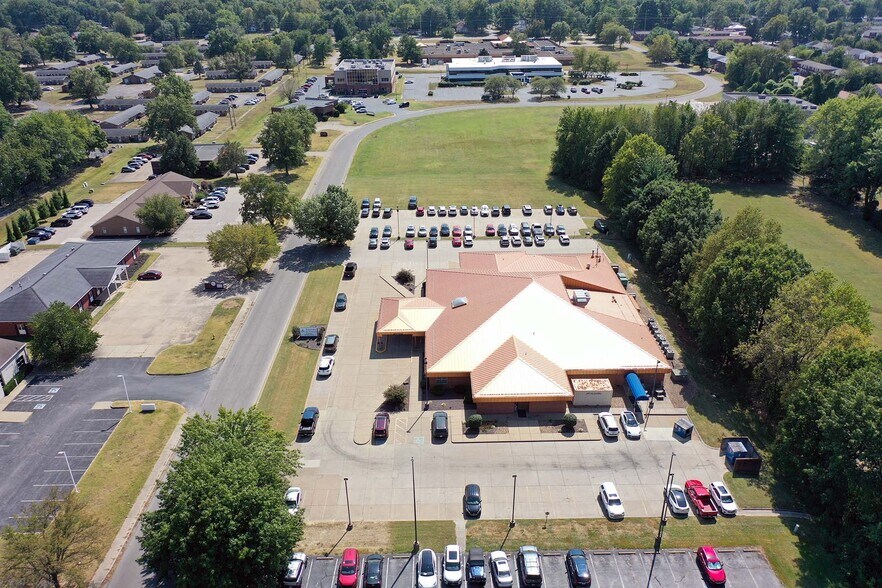 More Photos Of 1125 Professional Blvd, Evansville Medical For Sale
