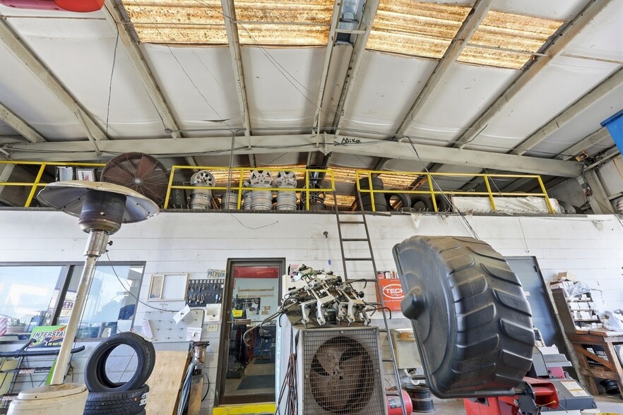 More Photos Of 2350 N Ponce De Leon Blvd, Saint Augustine Service Station For Sale