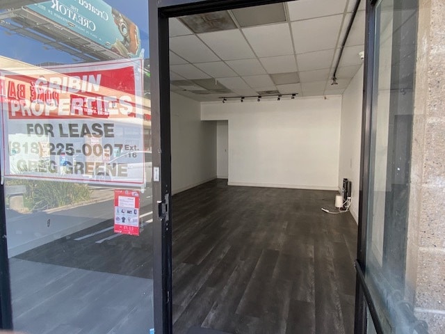 More Photos Of 16060 Ventura Blvd, Encino Unknown For Lease