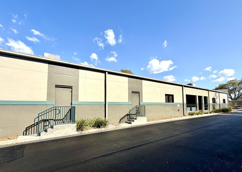 More Photos Of 7545 Little Rd, New Port Richey Office For Sale