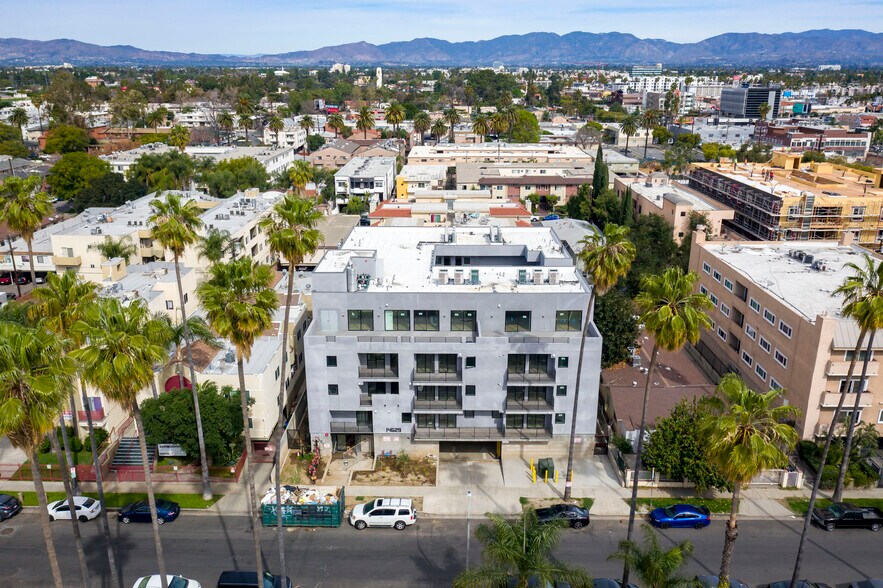 More Photos Of 14629 W Erwin St, Van Nuys Apartments For Sale