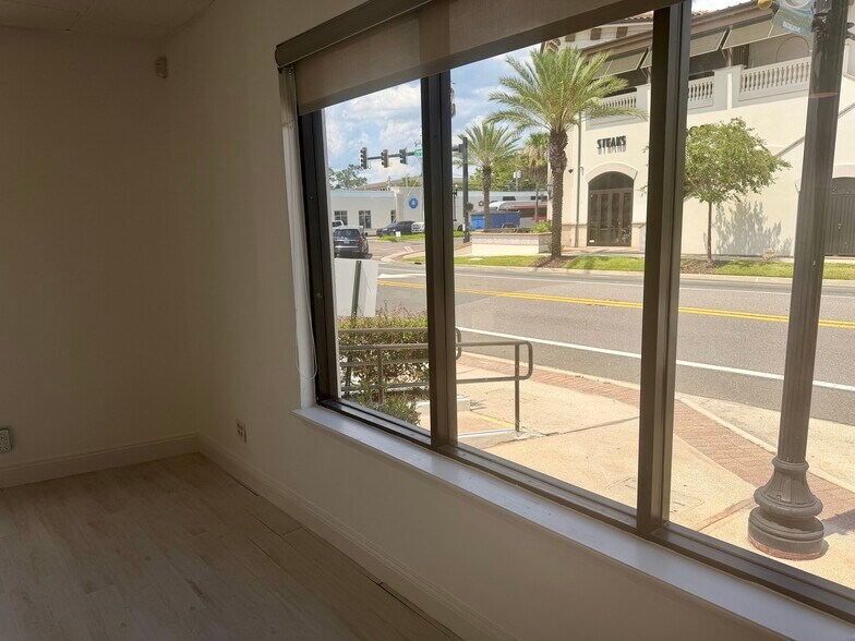 More Photos Of 2000 Hendricks Ave, Jacksonville General Retail For Lease