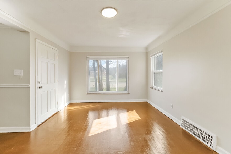 More Photos Of 17809 Harvard Ave, Cleveland Multifamily For Sale