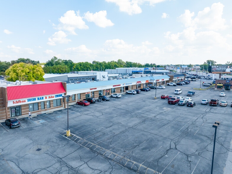 Primary Photo Of 8245-8335 S US Highway 31, Indianapolis Storefront For Sale