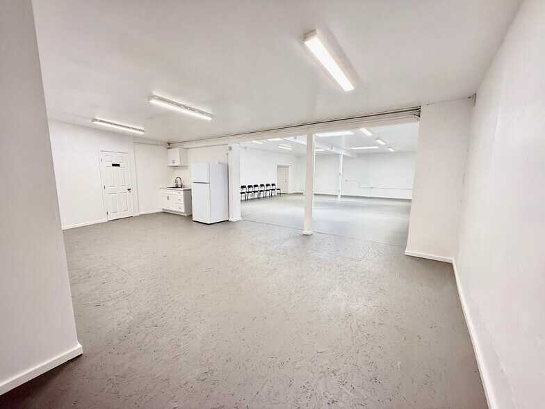 More Photos Of 6026 Bernhard Ave, Richmond Light Distribution For Lease