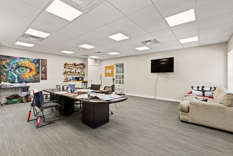 More Photos Of 4925 Ben Day Murrin Rd, Fort Worth Industrial For Sale