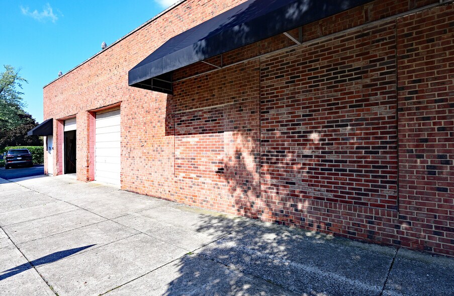 More Photos Of 21180 Lorain Rd, Fairview Park Freestanding For Sale