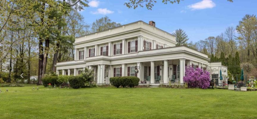 Primary Photo Of 3904 Vt Route 7A, Arlington Hospitality For Sale