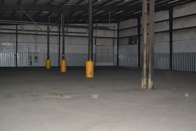More Photos Of 820 Tightsqueeze Industrial Rd, Chatham Warehouse For Lease