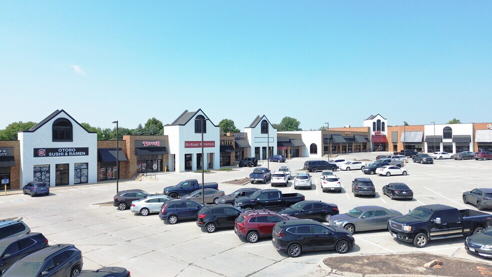 More Photos Of 14451-14543 W Center Rd, Omaha Storefront For Lease