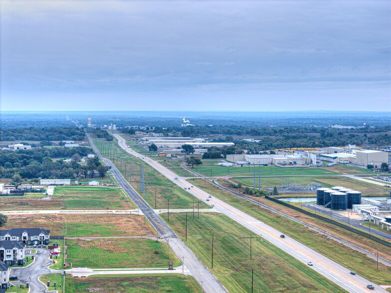 More Photos Of 1220 SE 9th St, Pryor Apartments For Sale