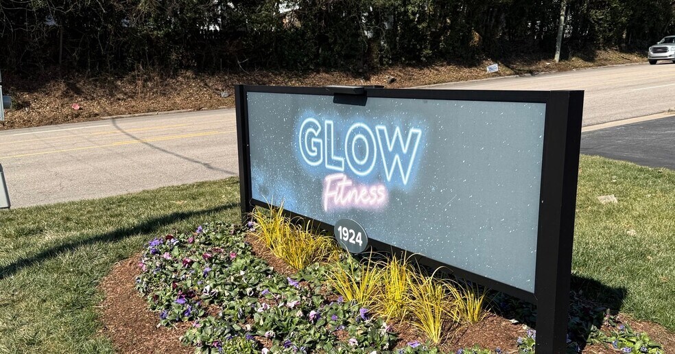 More Photos Of 1924 Wake Forest Rd, Raleigh Flex For Lease